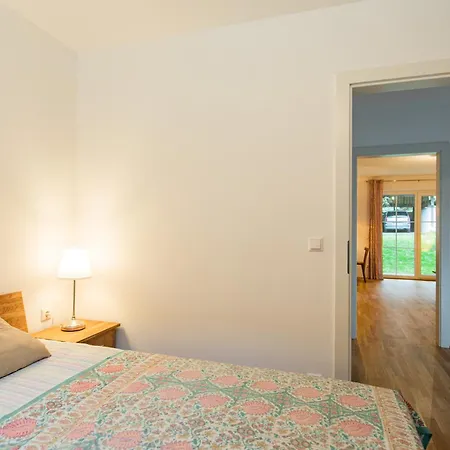 Apartment Am