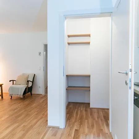Apartment Am *